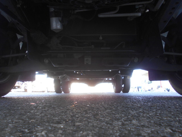 日産バネット平ボディ小型（2t・3t）[写真17]