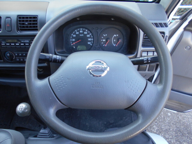 日産バネット平ボディ小型（2t・3t）[写真26]