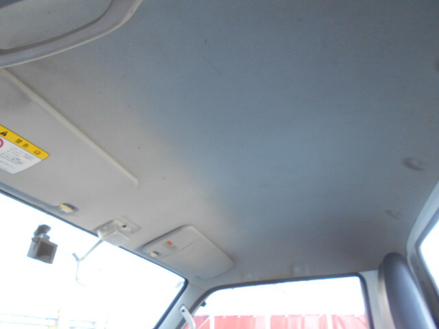 日産バネット平ボディ小型（2t・3t）[写真32]