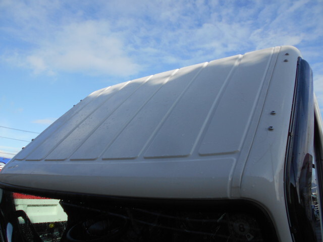 三菱ふそうキャンターコンテナ専用車小型（2t・3t）[写真13]