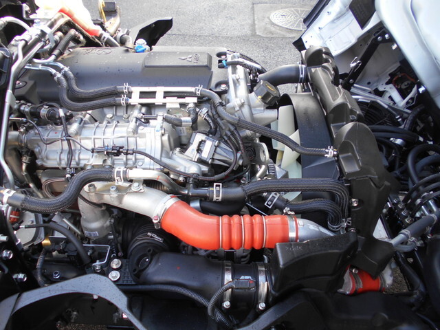 三菱ふそうキャンターコンテナ専用車小型（2t・3t）[写真15]