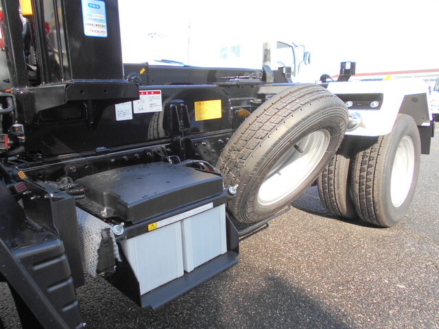 三菱ふそうキャンターコンテナ専用車小型（2t・3t）[写真16]