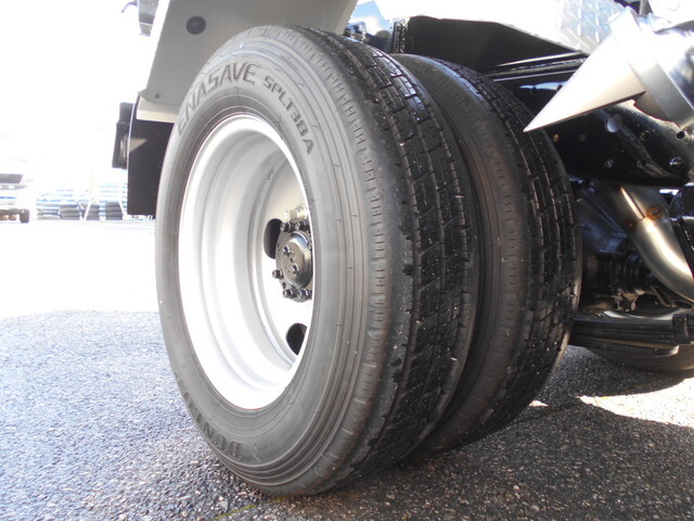 三菱ふそうキャンターコンテナ専用車小型（2t・3t）[写真21]