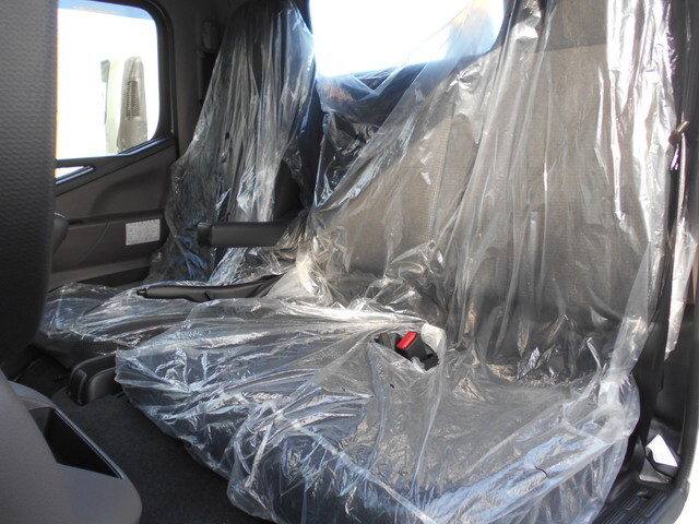 三菱ふそうキャンターコンテナ専用車小型（2t・3t）[写真25]