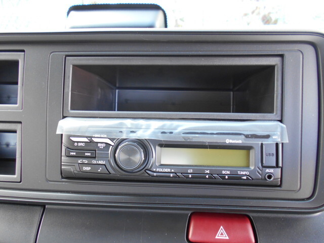 三菱ふそうキャンターコンテナ専用車小型（2t・3t）[写真28]