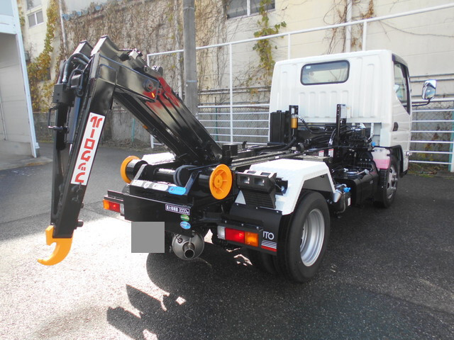 三菱ふそうキャンターコンテナ専用車小型（2t・3t）[写真04]