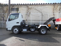 三菱ふそうキャンターコンテナ専用車小型（2t・3t）[写真07]