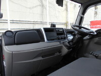 三菱ふそうキャンター平ボディ小型（2t・3t）[写真32]