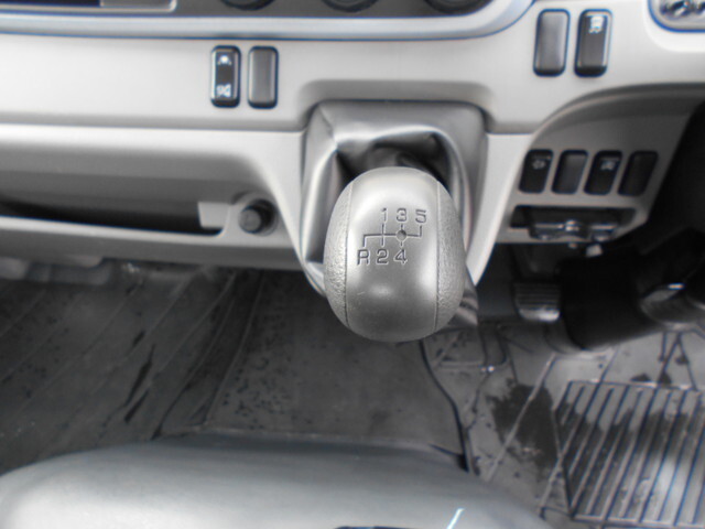 三菱ふそうキャンター平ボディ小型（2t・3t）[写真34]