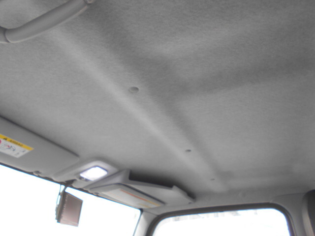 三菱ふそうキャンター平ボディ小型（2t・3t）[写真40]