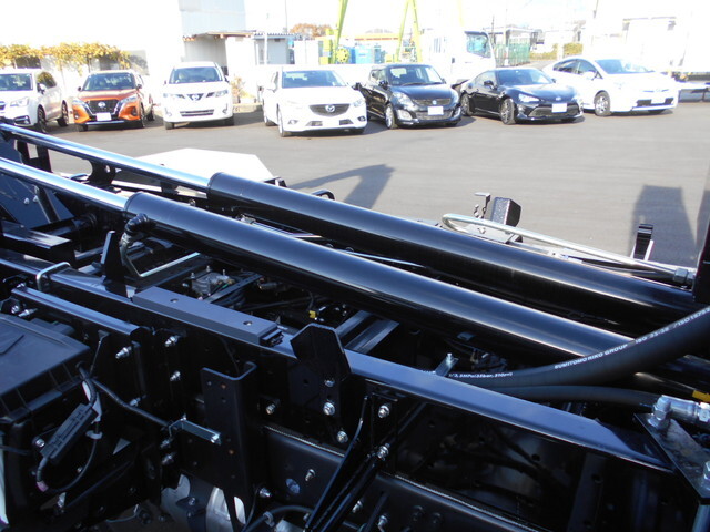 三菱ふそうファイターコンテナ専用車中型（4t）[写真10]