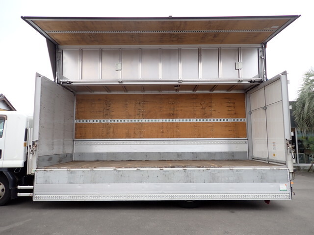 いすゞフォワードアルミウイング中型（4t）[写真11]