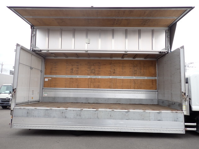 いすゞフォワードアルミウイング中型（4t）[写真13]