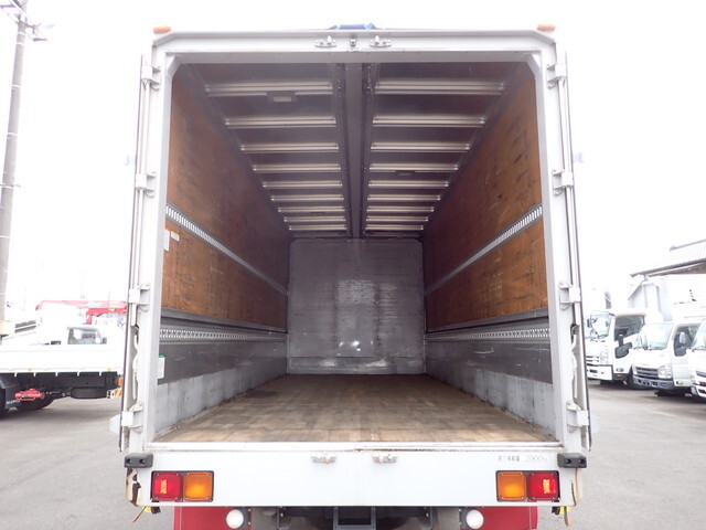 いすゞフォワードアルミウイング中型（4t）[写真15]