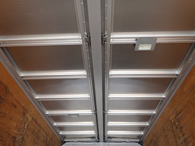 いすゞフォワードアルミウイング中型（4t）[写真17]