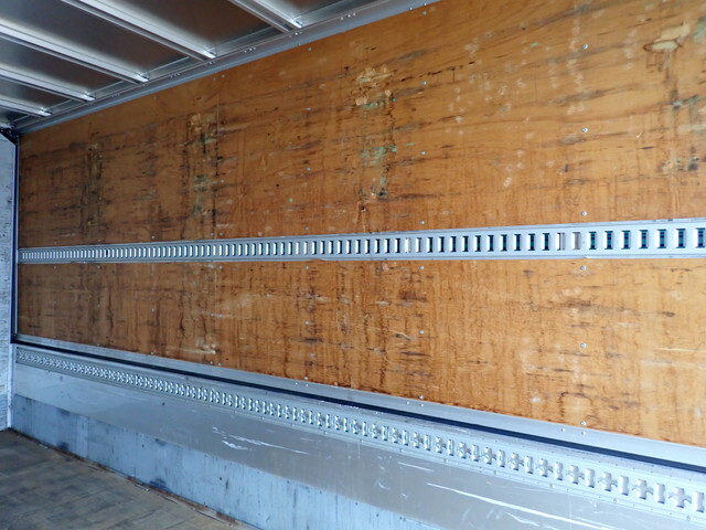 いすゞフォワードアルミウイング中型（4t）[写真19]