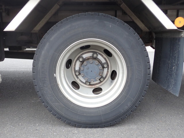 いすゞフォワードアルミウイング中型（4t）[写真28]