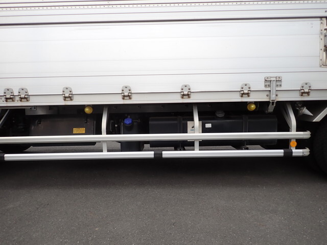 いすゞフォワードアルミウイング中型（4t）[写真29]