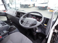 いすゞフォワードアルミウイング中型（4t）[写真32]