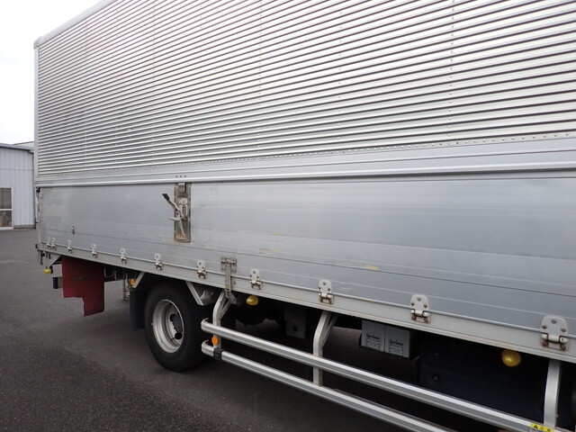 いすゞフォワードアルミウイング中型（4t）[写真40]