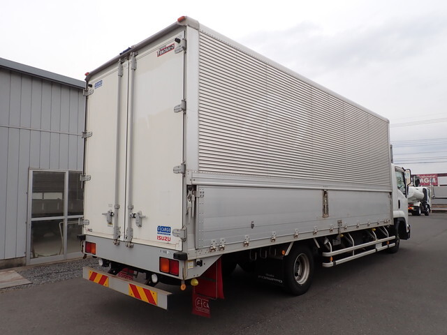 いすゞフォワードアルミウイング中型（4t）[写真06]