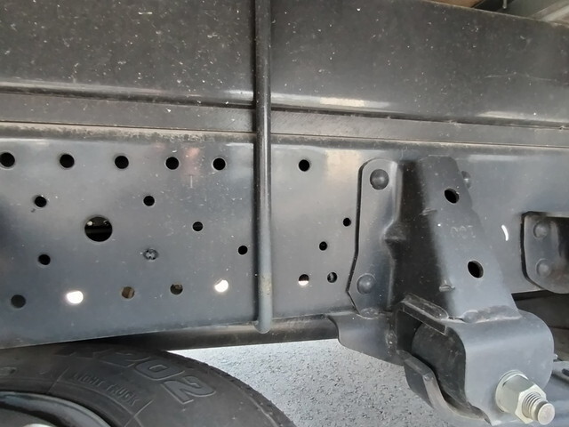 いすゞエルフアルミバン小型（2t・3t）[写真18]