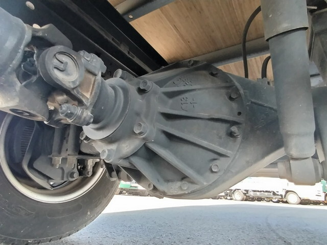 いすゞエルフアルミバン小型（2t・3t）[写真20]