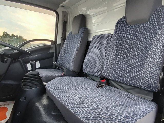 いすゞエルフアルミバン小型（2t・3t）[写真24]