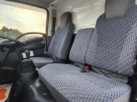 いすゞエルフアルミバン小型（2t・3t）[写真25]