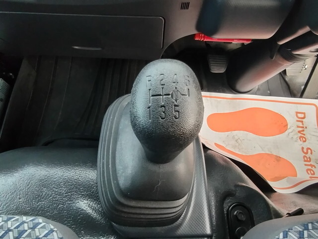 いすゞエルフアルミバン小型（2t・3t）[写真26]