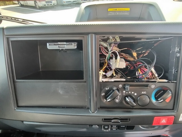 いすゞエルフアルミバン小型（2t・3t）[写真27]