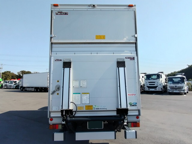 いすゞエルフアルミバン小型（2t・3t）[写真05]