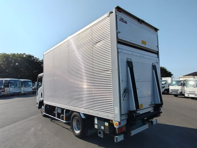 いすゞエルフアルミバン小型（2t・3t）[写真02]