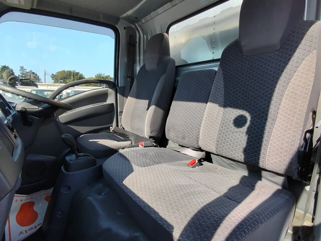 いすゞエルフアルミバン小型（2t・3t）[写真23]