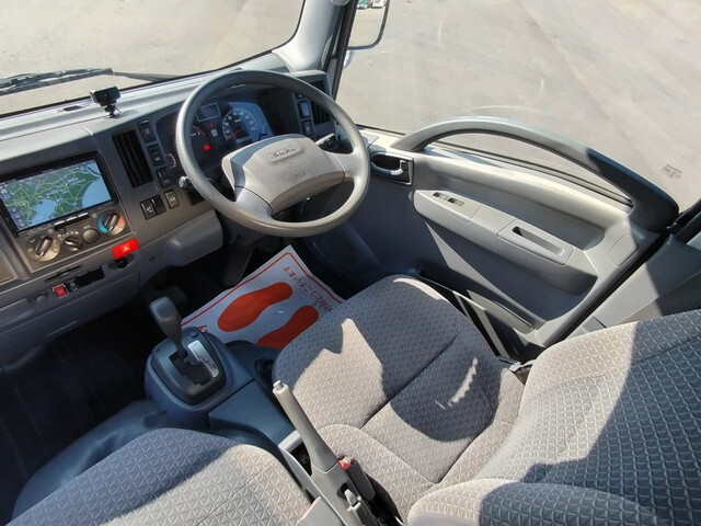 いすゞエルフアルミバン小型（2t・3t）[写真24]