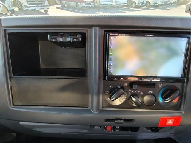 いすゞエルフアルミバン小型（2t・3t）[写真26]