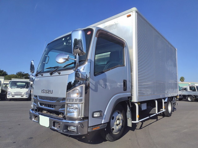 いすゞエルフアルミバン小型（2t・3t）[写真03]