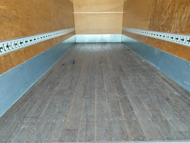 いすゞエルフアルミバン小型（2t・3t）[写真07]