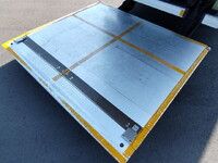 いすゞエルフアルミバン小型（2t・3t）[写真09]