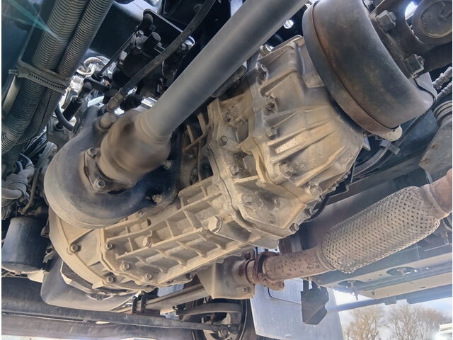 いすゞフォワードコンテナ専用車中型（4t）[写真20]