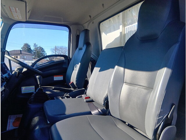 いすゞフォワード深ダンプ（土砂禁ダンプ）中型（4t）[写真24]