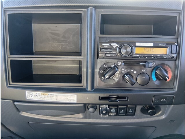 いすゞフォワード深ダンプ（土砂禁ダンプ）中型（4t）[写真27]