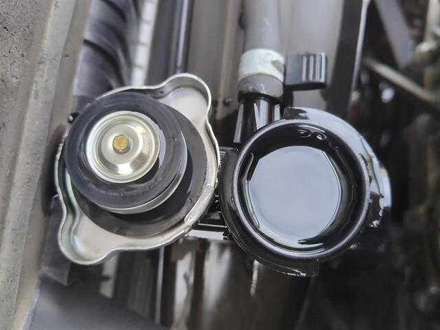 いすゞエルフ平ボディ小型（2t・3t）[写真13]