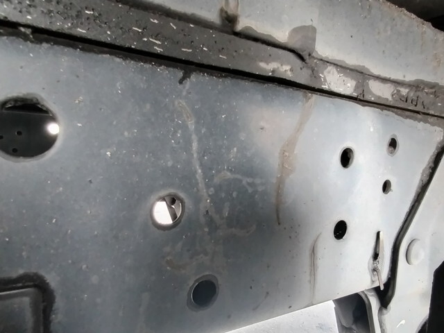 いすゞエルフ平ボディ小型（2t・3t）[写真17]