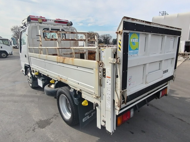 いすゞエルフ平ボディ小型（2t・3t）[写真02]