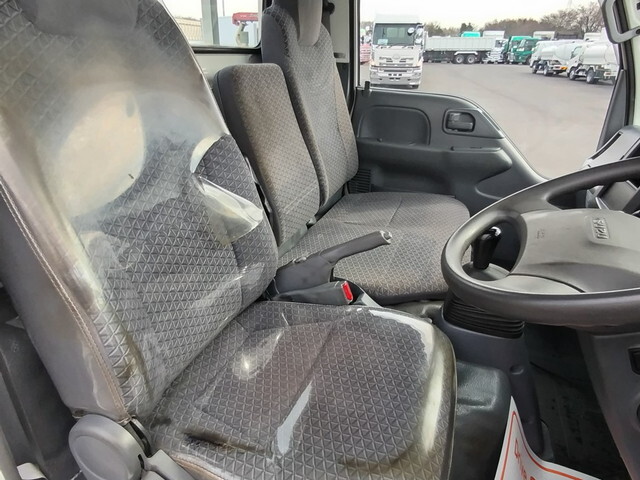 いすゞエルフ平ボディ小型（2t・3t）[写真21]