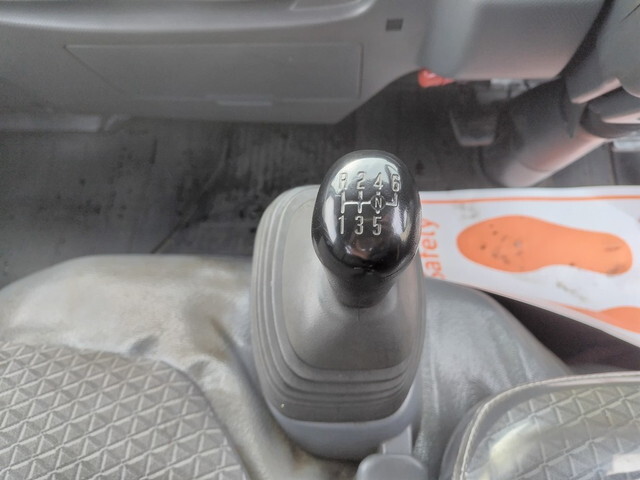 いすゞエルフ平ボディ小型（2t・3t）[写真24]