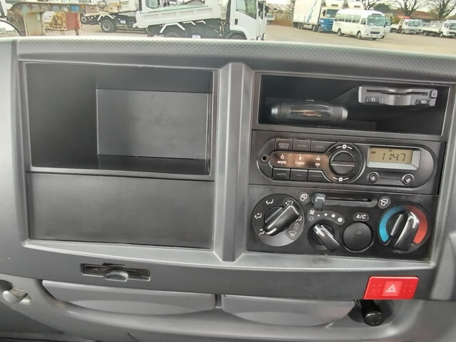 いすゞエルフ平ボディ小型（2t・3t）[写真25]