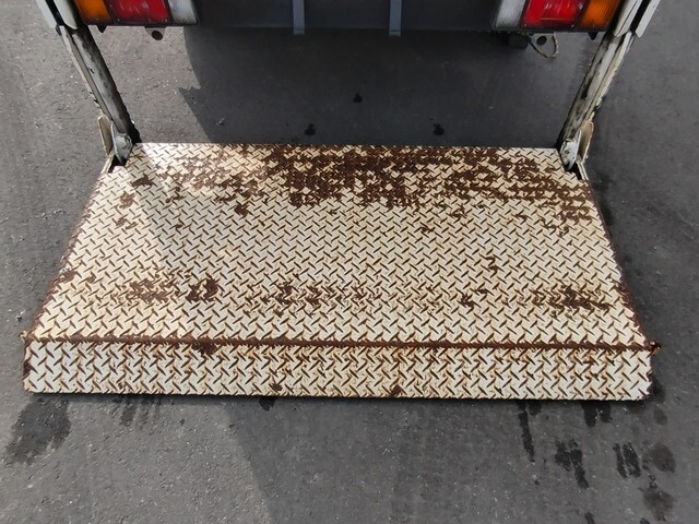 いすゞエルフ平ボディ小型（2t・3t）[写真08]