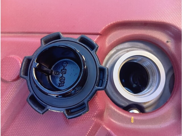 日野デュトロパッカー車（塵芥車）小型（2t・3t）[写真14]